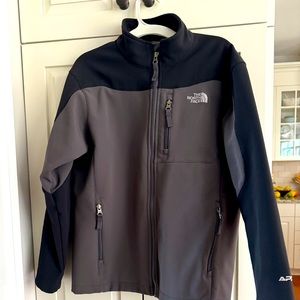 The North Face Boys Large Apex Bionic Softshell Jacket- waterproof - like new
